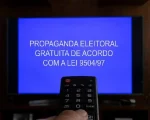 Colocado em xeque após as redes sociais, horário eleitoral mostra força