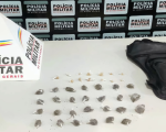 Nova Serrana: PM apreende pedras de crack e 27 buchas de maconha