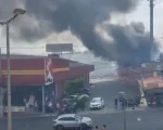 Vídeo: Incêndio atinge casas no bairro Calafate, em BH