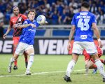 Raposa na gangorra entre o Brasileirão e a Sula. Athletico-Pr x Cruzeiro. A Minas FM transmite.