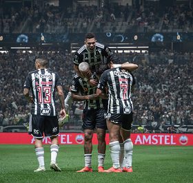 Atl&eacute;tico j&aacute; olha Buenos Aires na grande final da Copa Libertadores.