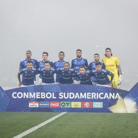 Hora da Raposa voltar a uma decis&atilde;o continental. Lan&uacute;s x Cruzeiro. A Minas FM transmite.