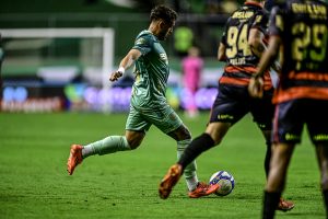 Am&eacute;rica vence e volta a sonhar com o G4.