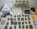 Formiga: Dupla é presa com 60 comprimidos de ecstasy, arma e papelotes de cocaína