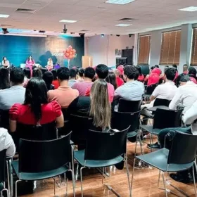 Sicoob Divicred promove ações do Outubro Rosa