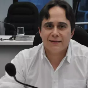 Dr. Delano &eacute; eleito vereador em Divin&oacute;polis