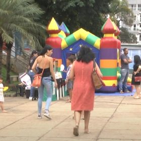 Campanha “Viver para o Bem” entrega brinquedos a entidades assistenciais