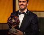 Rodri eleito melhor jogador do mundo na Bola de Ouro 2024