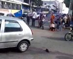 Homem é atropelado por moto no Centro de Divinópolis
