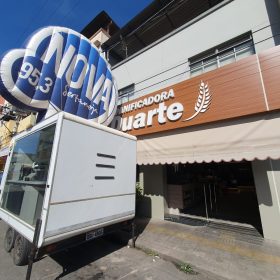 Estúdio móvel da rádio Nova Sertaneja esta AO VIVO direto da Padaria Duarte, no bairro São José.