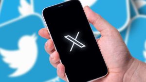 Multas pagas: X, antigo Twitter, volta a funcionar no país