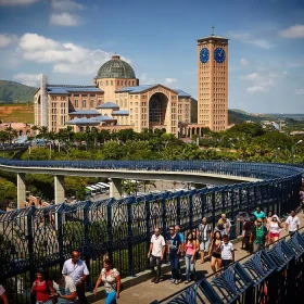 Atropelamentos matam dois romeiros a caminho de Aparecida