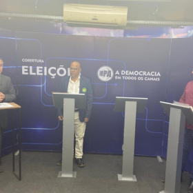 Debate entre candidatos à prefeitura de Nova Serrana