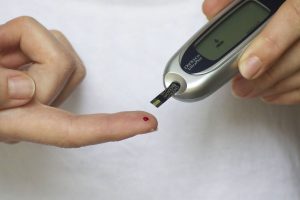 Sinais de AVC podem aparecer dias antes. Saiba como identificar e se proteger!