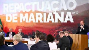Governo Federal assina acordo da ordem de R$ 170 bilh&otilde;es com empresas envolvidas na trag&eacute;dia de Mariana