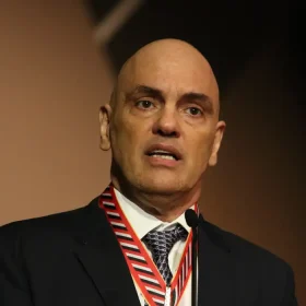 Moraes diz que X pagou multa em conta errada
