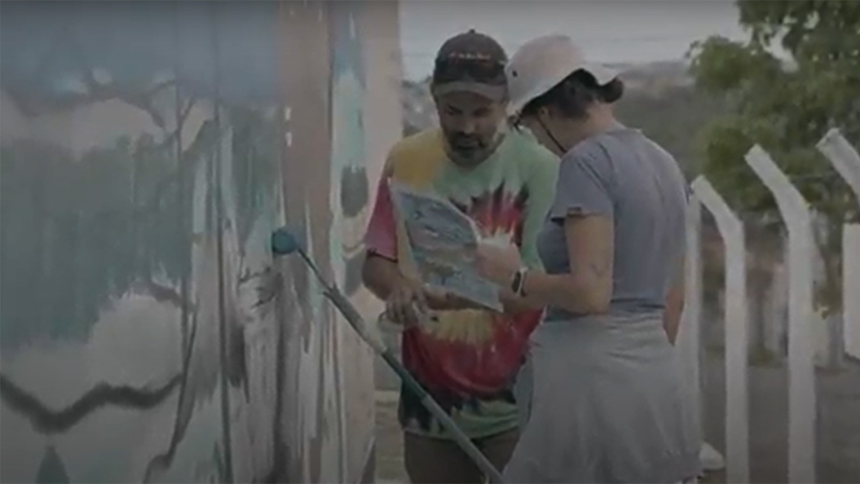 No dia 4 de novembro, 30 alunos da Escola Estadual Lauro Epifânio participarão de uma oficia de arte com os artistas participantes.