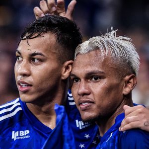 Cruzeiro volta a vencer no Brasileir&atilde;o e alivia press&atilde;o para a final da Sul-Americana.