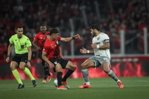 Sem inspira&ccedil;&atilde;o, Atl&eacute;tico perde mais uma no Brasileiro, em Curitiba