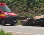 VÍDEO: Capotamento na MG-050 em Divinópolis deixa uma pessoa ferida