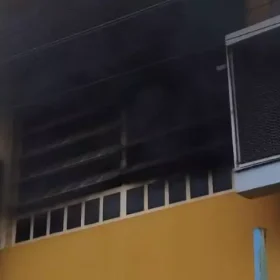 Fábrica pega fogo em Nova Serrana