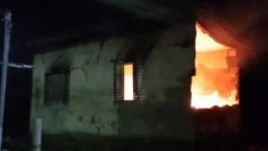 Pitangui: Inc&ecirc;ndio &eacute; registrado em resid&ecirc;ncia