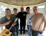 Dupla Beto & Breno agita o Estúdio de Vidro da Rádio Nova Sertaneja BH 94.5 com nova música “Vida Bagunçada”