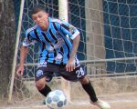 Jogador Gustavinho recebe alta após grave acidente de moto e agradece pelas orações