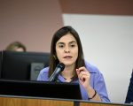 Mulher que tentou agredir deputada Lohanna é condenada