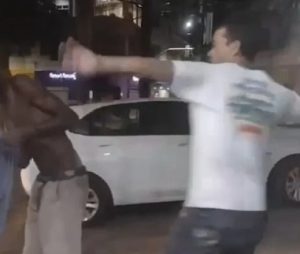 Ita&uacute;na: homem que deu chicotadas em negro &eacute; preso