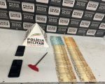 Divinópolis: dupla é presa por extorsão com moto furtada; outro homem está foragido