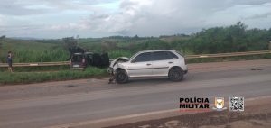 Acidente entre carros deixa feridos na BR-354 em Bambu&iacute;