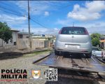 Mulher é levada à delegacia após dirigir carro furtado, na AMG-0345 em Divinópolis
