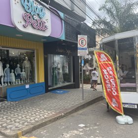 Hoje tem Est&uacute;dio M&oacute;vel da Minas FM nas lojas Assim Seja, Blog Petit e a cafeteria Cheirin B&atilde;o