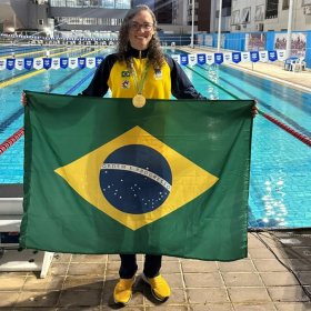 Divinopolitana atleta do Estrela do Oeste Clube, é ouro nos jogos pan-americanos de surdos em Canoas, RS