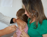 Campanha de multivacinação com foco em crianças e adolescentes tem início em Divinópolis