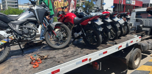 Nova Serrana: PCMG apreende carro e 17 motos durante opera&ccedil;&atilde;o