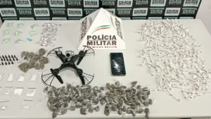 Nova Serrana: PM apreende mais de 400 pedras de crack no Beco do Bicudo