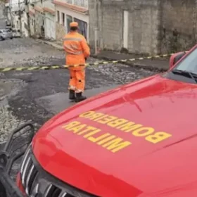 Formiga: Bombeiros são acionados para ocorrência de risco de desabamento em via pública