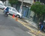 Moto é furtada segundos após dono estacionar em Divinópolis
