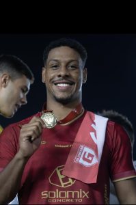 O guerreiro artilheiro do Bugre rumo ao m&oacute;dulo l
