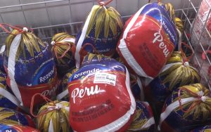 Divinopolitanos v&atilde;o &agrave;s compras para ceia de Natal; saiba como economizar