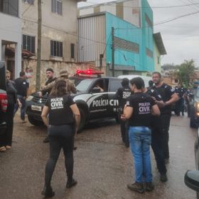 Ita&uacute;na: dupla &eacute; presa em opera&ccedil;&atilde;o da PCMG contra homic&iacute;dios; outro homem segue foragido
