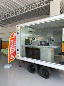 Est&uacute;dio M&oacute;vel da Minas FM est&aacute; na reinaugura&ccedil;&atilde;o do Posto Xavante