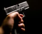 Idoso é chamado no portão de casa e é assassinado na Grande BH