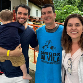 Gleide Andrade participa de almoço beneficente de Natal na Vila Vicentina, em Carmo do Cajuru