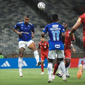 Cruzeiro chegou &ldquo;voando&rdquo; na estreia do campeonato mineiro.