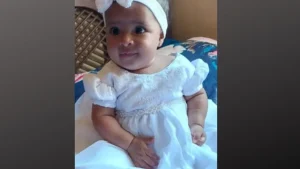 Crian&ccedil;a de Carmo do Cajuru que morreu em Guarapari &eacute; velada ap&oacute;s translado do corpo