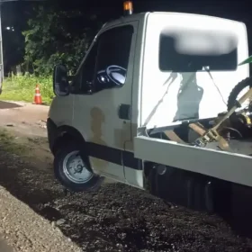 Ita&uacute;na: Caminhoneiro &eacute; preso ao transportar motocicleta adulterada