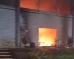 Divinópolis: Bombeiros combatem incêndio no antigo Mercado Distrital
